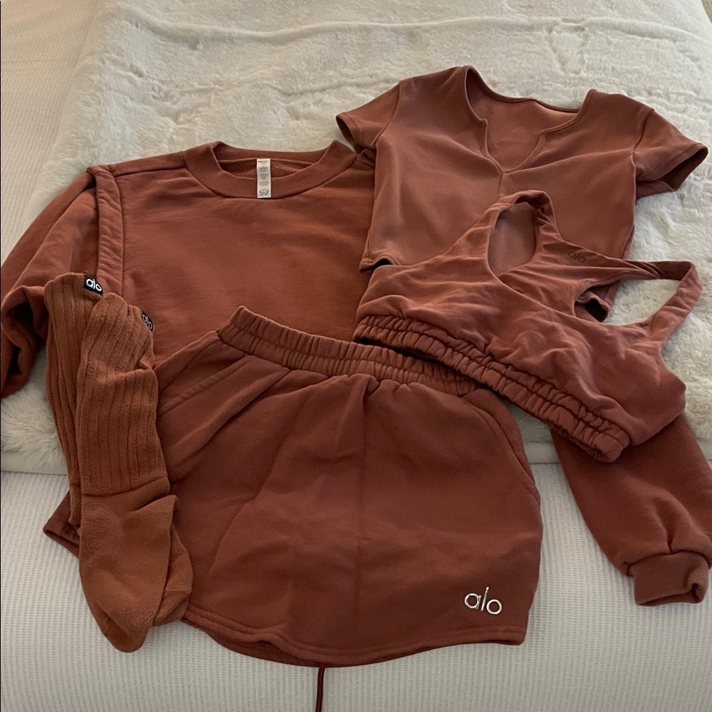Alo Cropped Sports Bra & Lounge Set in Brick Rust